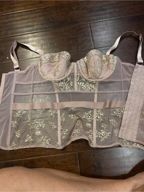 victorias secret very sexy pink nude lace bra corset ligerie 34 c new